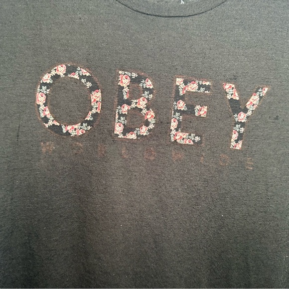 Obey Gray Tee with Floral Logo - Picture 2 of 5